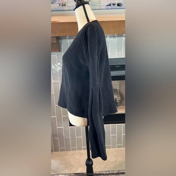 Free People Womens Large Black Cropped Knit Bell Sleeve Sweater a296 - Picture 3 of 6